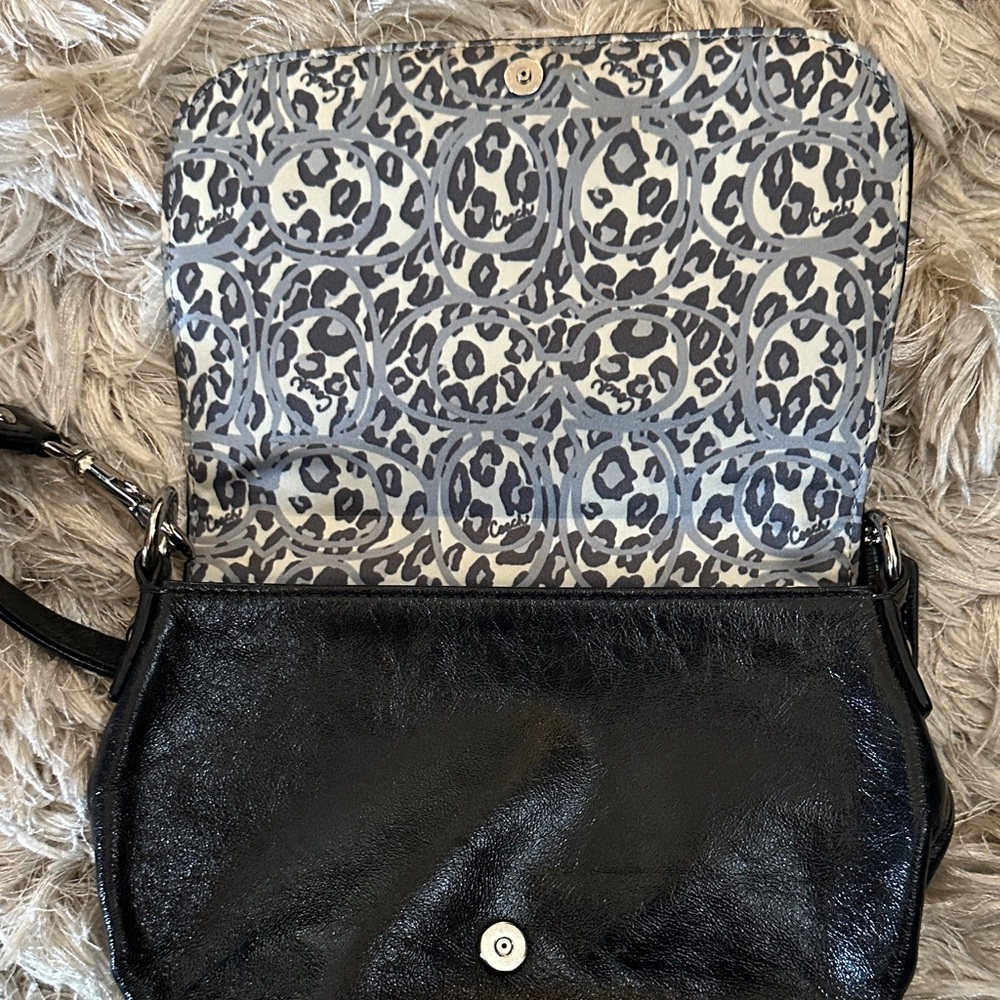 Coach Vintage POPPY patent leather graffiti embossed shoulder bag - Picture 6 of 14